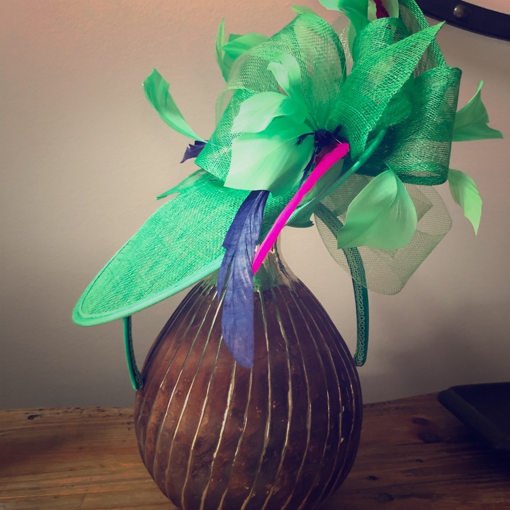 Kelly Green Fascinator